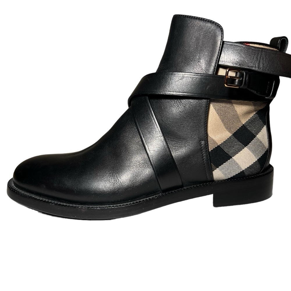 Burberry Pryle Equestrian Check Ankle Booties Size 8.5